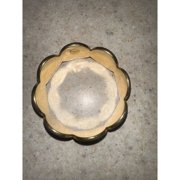 LUCKY BRAND COUTURE SUZANI CIRCLE RED ENAMEL GOLDEN METAL LARGE BANGLE BRACELET - Picture 6 of 10